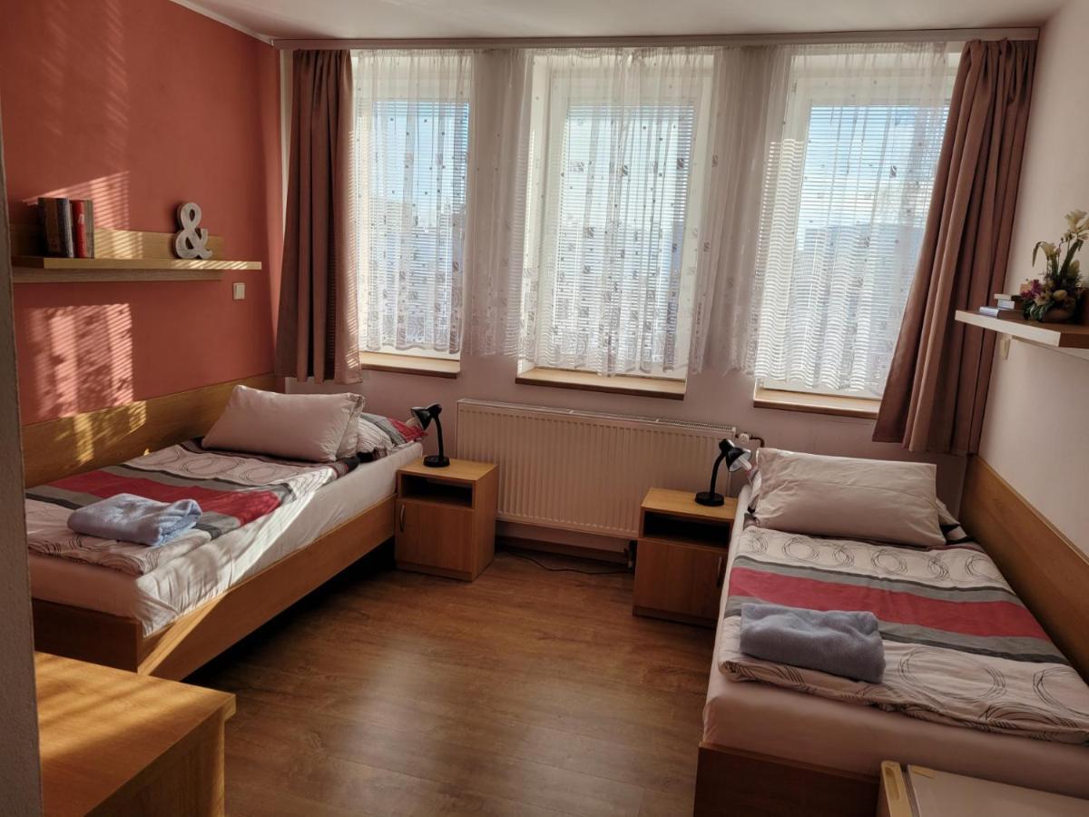 Hotel Gol Prostejov Отель 3*