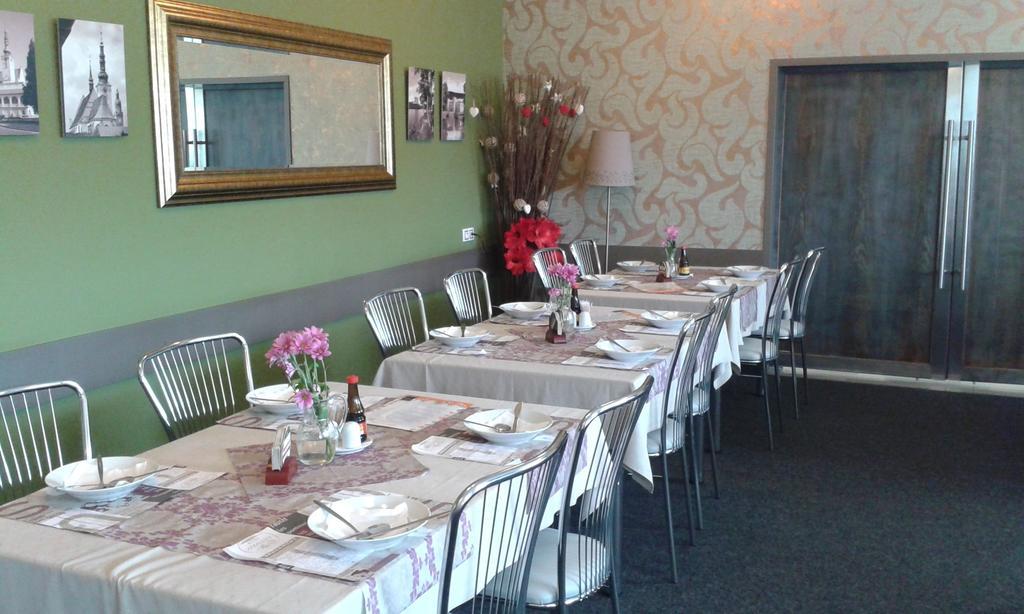 Hotel Gol Prostejov 3*